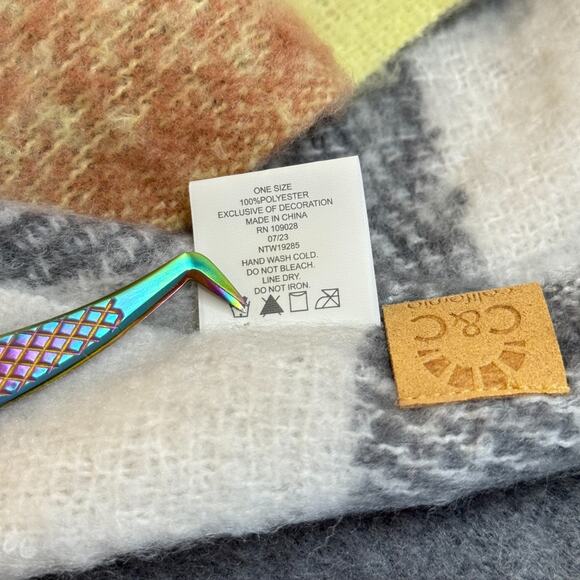 C & C California Soft Long Plaid Scarf Wrap Cozy Weather Outdoor 82x12" in EUC - Picture 7 of 7